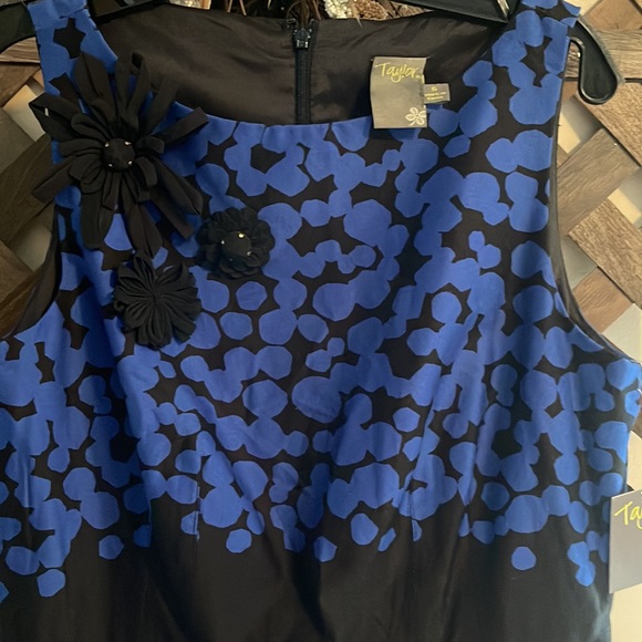 BNWT Women's Taylor Blue & Black Knee length Dress Size 6 - Picture 2 of 6